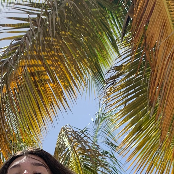 Meet your Posher, Sofia - Picture 1 of 1